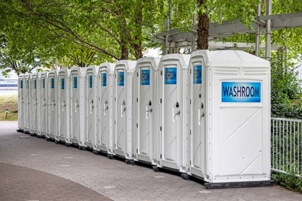 Best Portable restroom trailer rental  in Oxon Hill, MD
